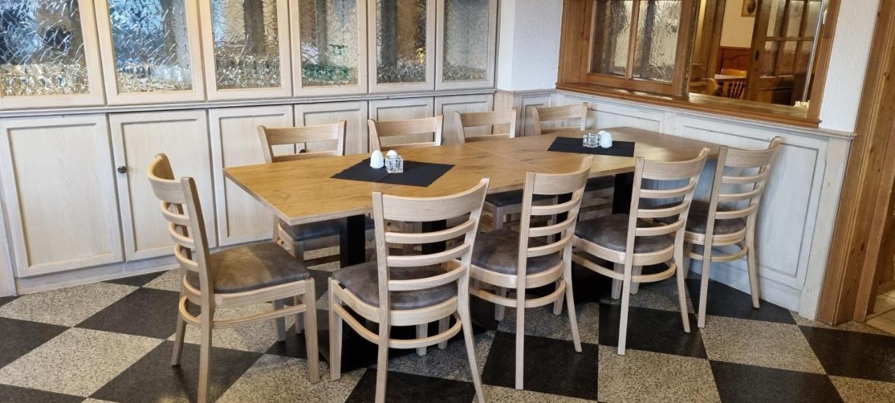 Bauer'S Pension-Restaurant-Catering Grosshabersdorf Exterior foto
